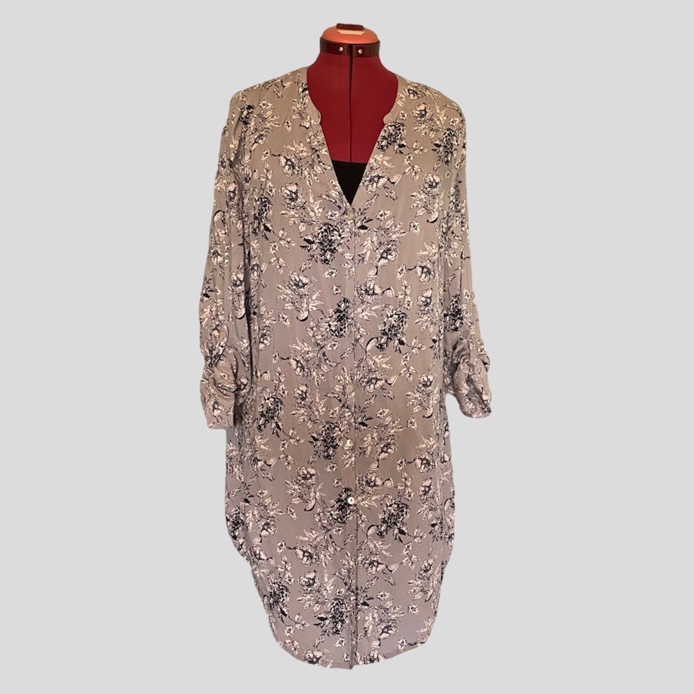 Lord & Taylor Buttons Down Tunic in Gray and Navy Blue